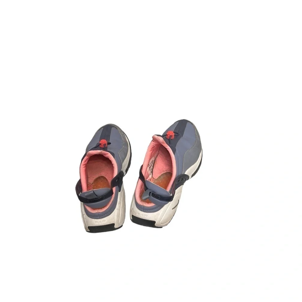 Nike Women's Gray and Pink Slip-On Sneakers